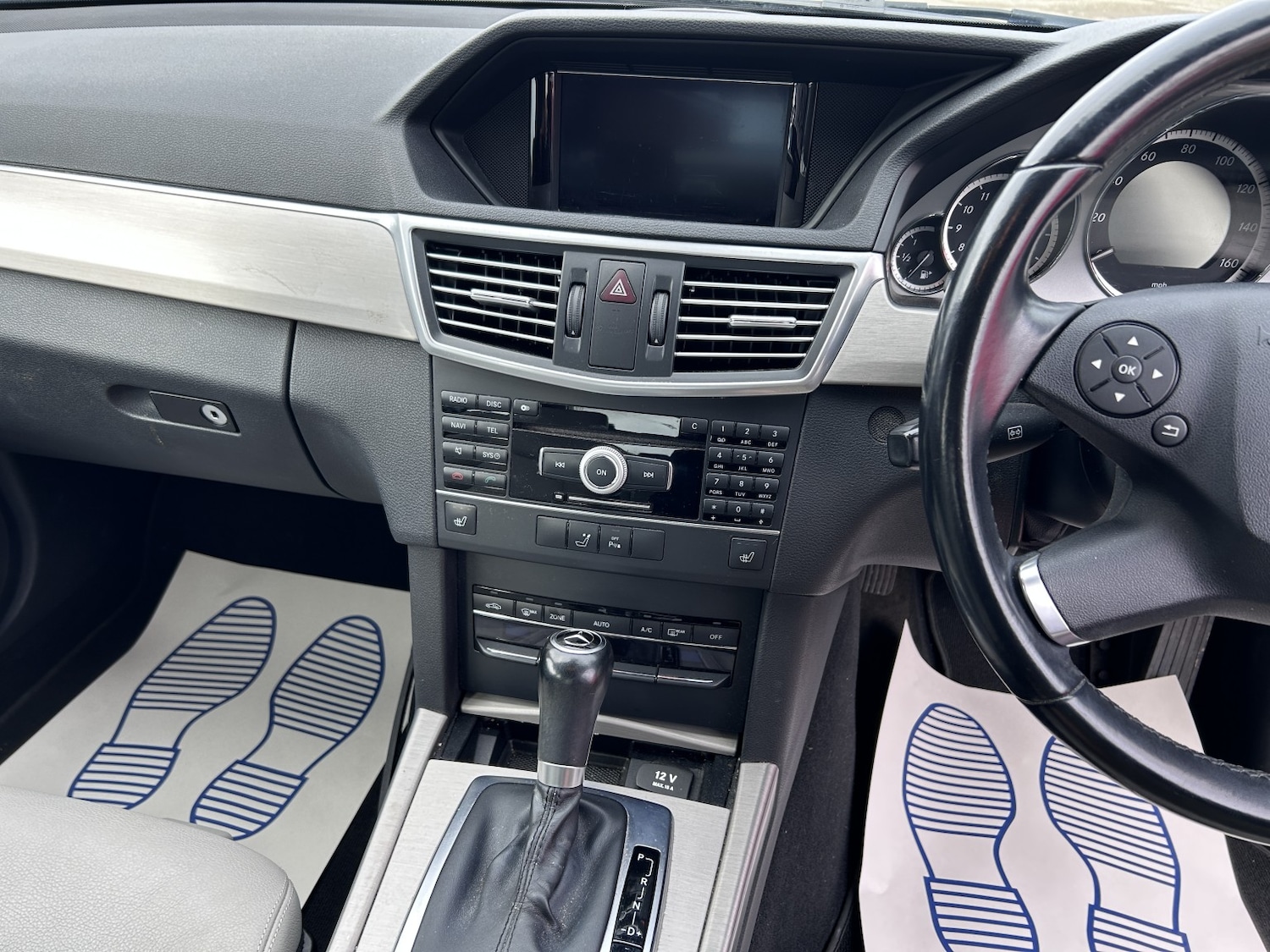 Used Mercedes-Benz E Class 2011 for sale - 77609992: Photo 9