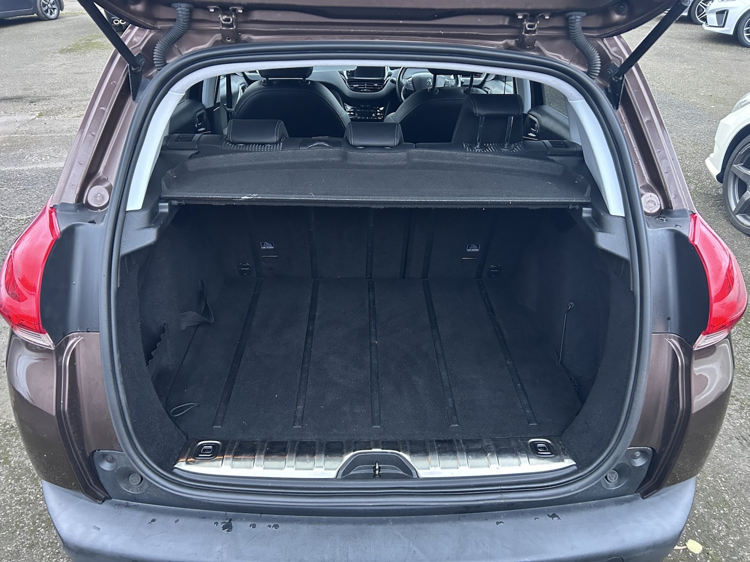 Used Peugeot 2008 2014 for sale - 76725583: Photo 5