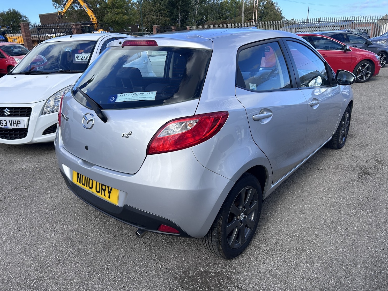 Used Mazda Mazda2 2010 for sale - 75789370: Photo 2