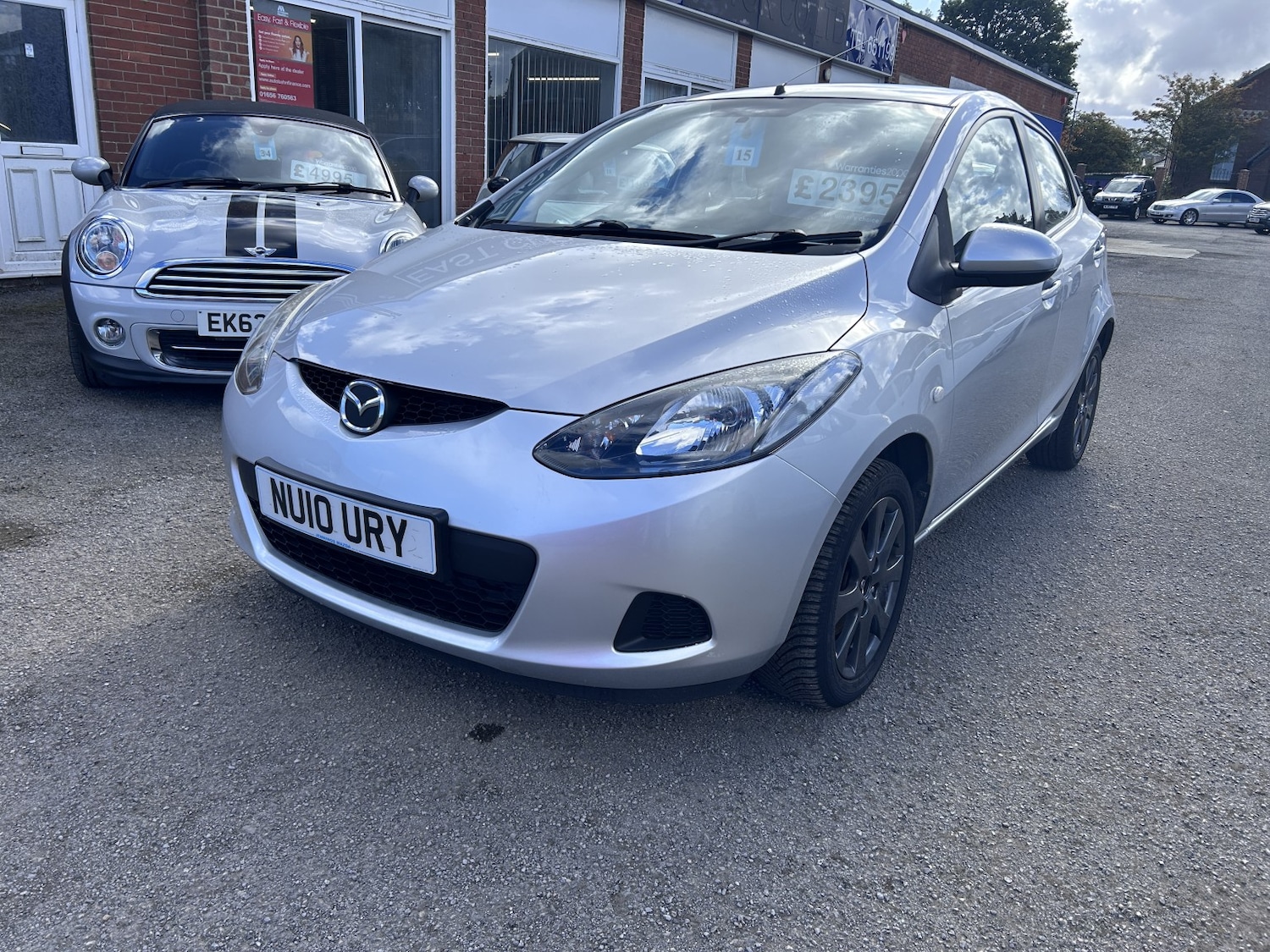 Used Mazda Mazda2 2010 for sale - 75789370: Photo 3