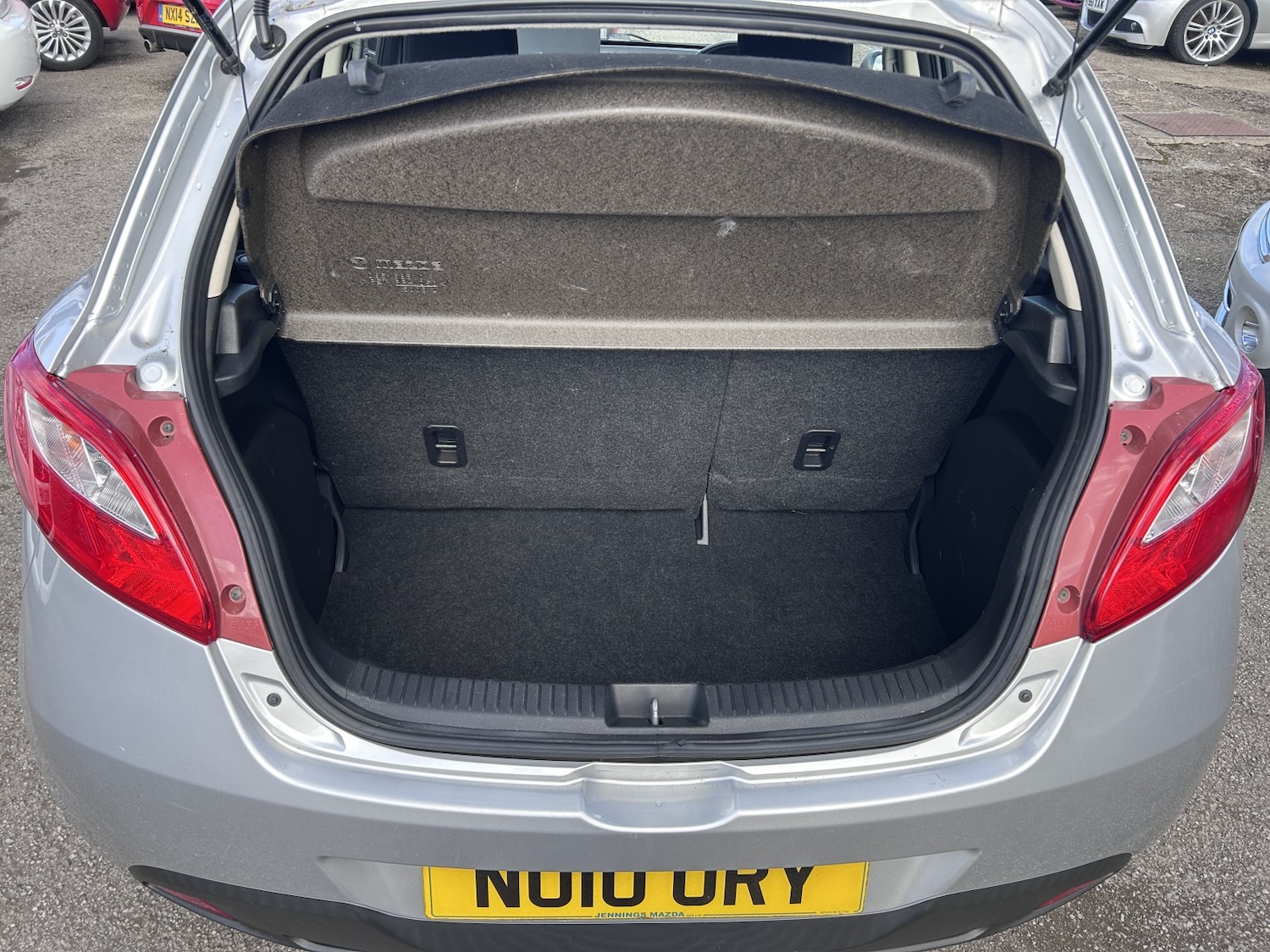 Used Mazda Mazda2 2010 for sale - 75789370: Photo 5