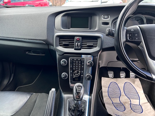 Used Volvo V40 2014 for sale - 76211766: Photo 9
