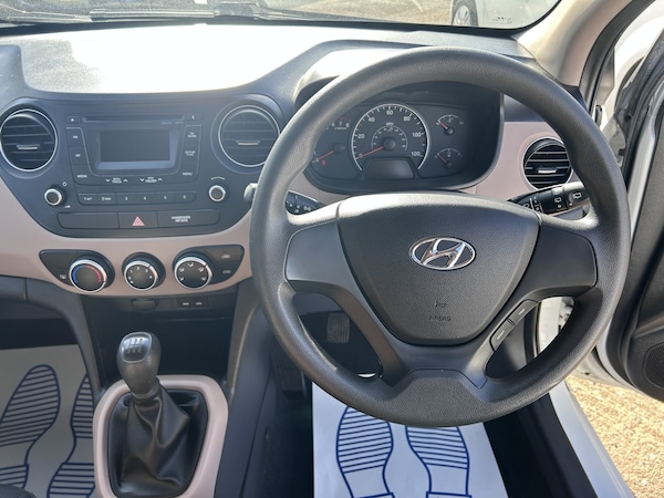 Used Hyundai i10 2016 for sale - 76211834: Photo 10