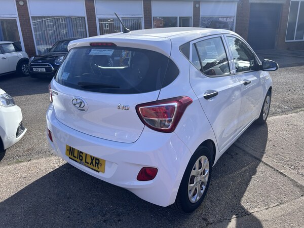 Used Hyundai i10 2016 for sale - 76211834: Photo 2