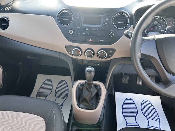 Used Hyundai i10 2016 for sale - 76211834: Photo 9
