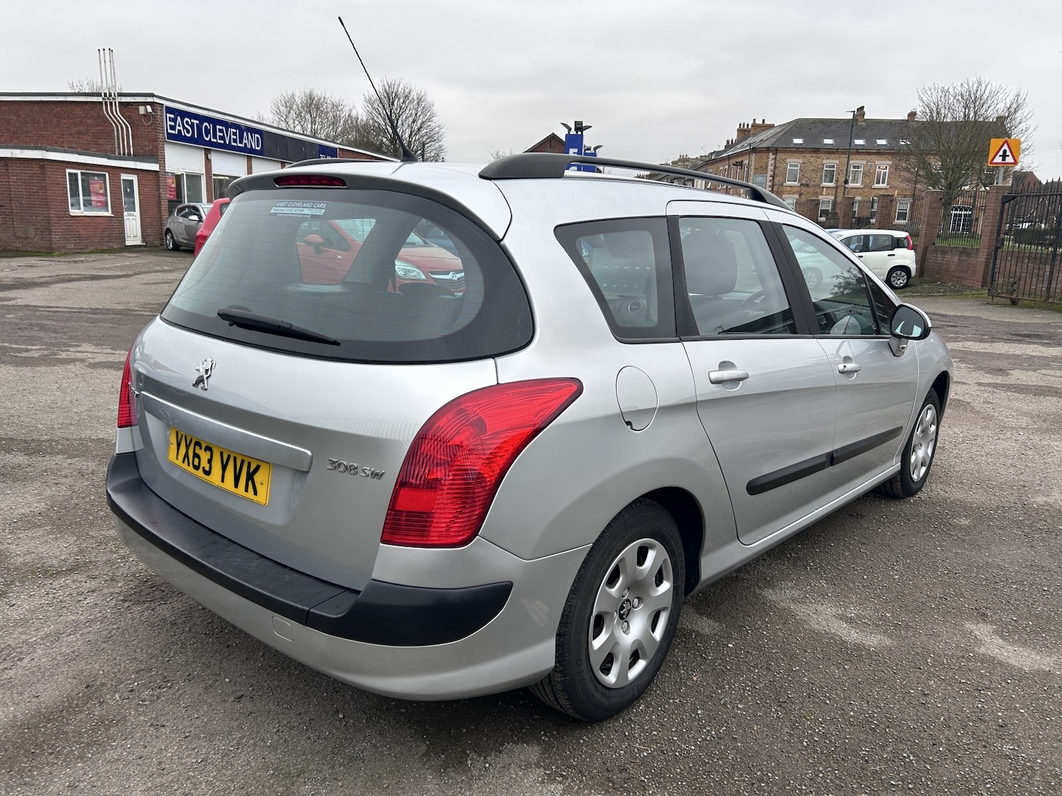 Used Peugeot 308 SW 2013 for sale - 77603401: Photo 2
