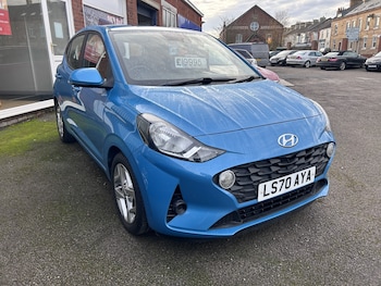 Used Hyundai i10 2020 for sale - 76656097: Photo