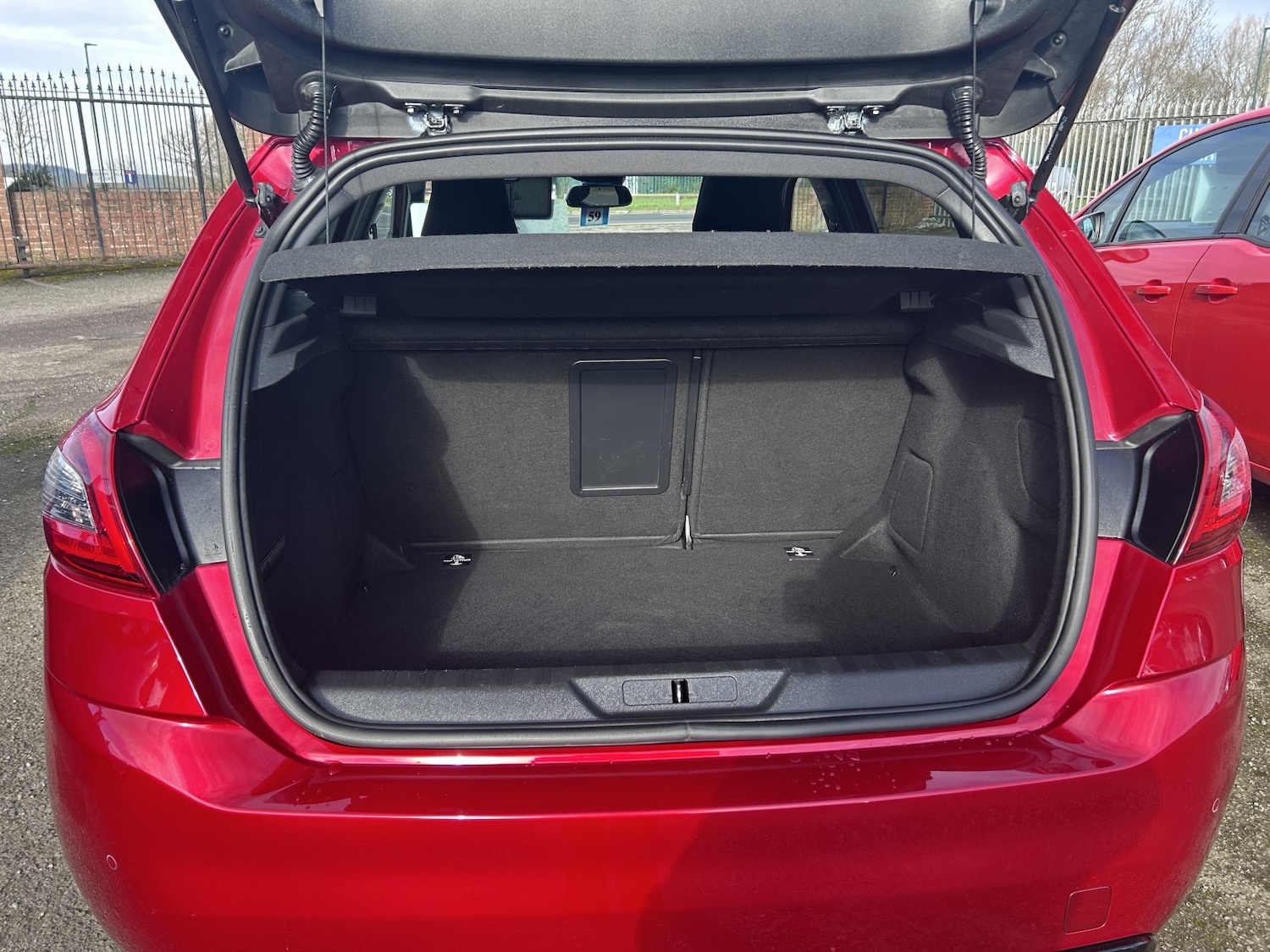 Used Peugeot 308 2018 for sale - 76554028: Photo 5