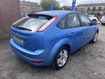 Used Ford Focus 2010 for sale - 78402528: Photo