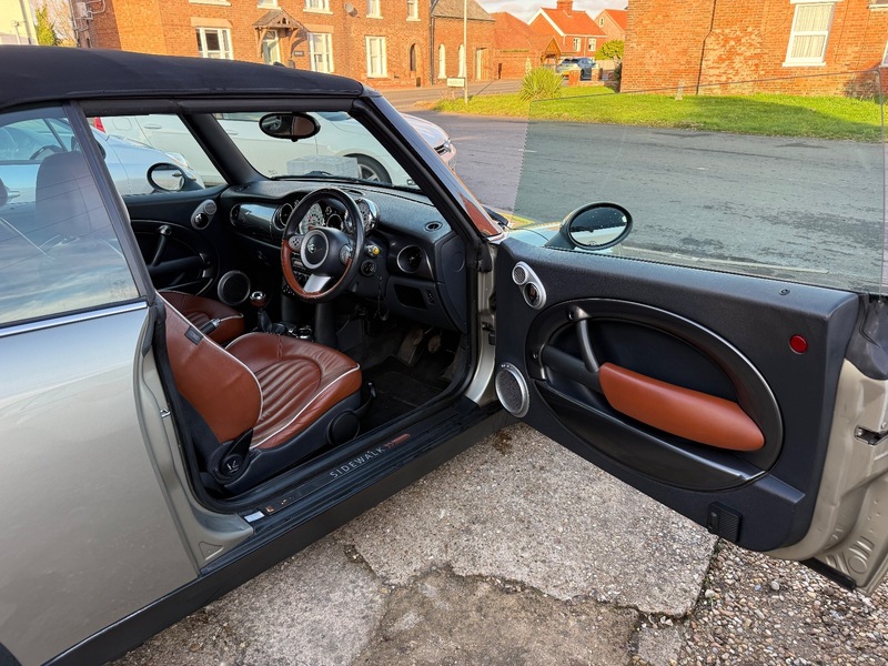 Used MINI Convertible 2008 for sale - 76950872: Photo 11