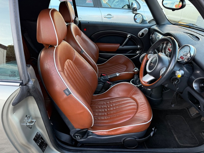 Used MINI Convertible 2008 for sale - 76950872: Photo 12