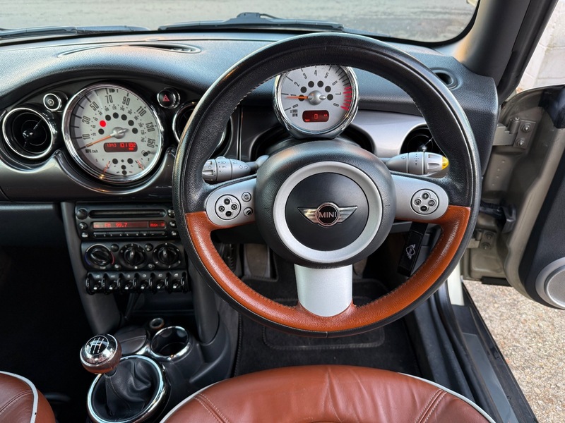 Used MINI Convertible 2008 for sale - 76950872: Photo 13