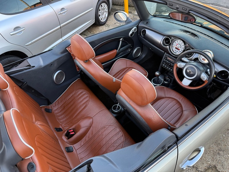 Used MINI Convertible 2008 for sale - 76950872: Photo 17