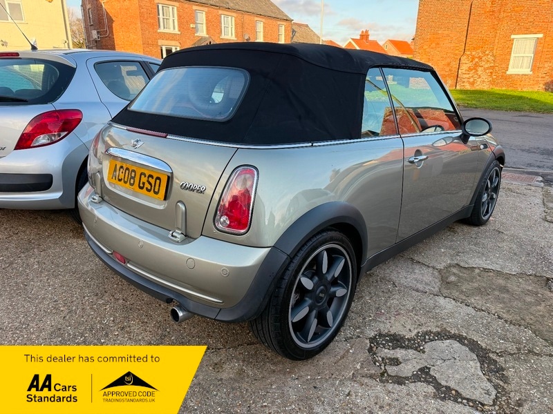 Used MINI Convertible 2008 for sale - 76950872: Photo 6