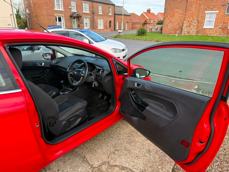 Used Ford Fiesta 2014 for sale - 76618325: Photo 7