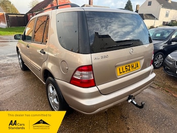 Used Mercedes-Benz M Class 2002 for sale - 76631131: Photo