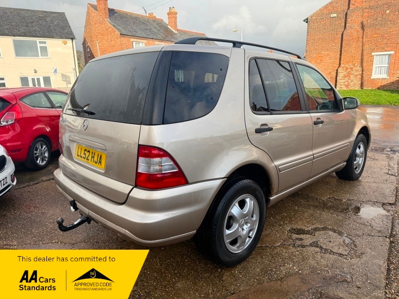 Used Mercedes-Benz M Class 2002 for sale - 76631131: Photo 4