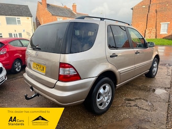 Used Mercedes-Benz M Class 2002 for sale - 76631131: Photo