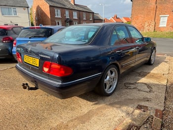 Used Mercedes-Benz E Class 1998 for sale - 79654739: Photo