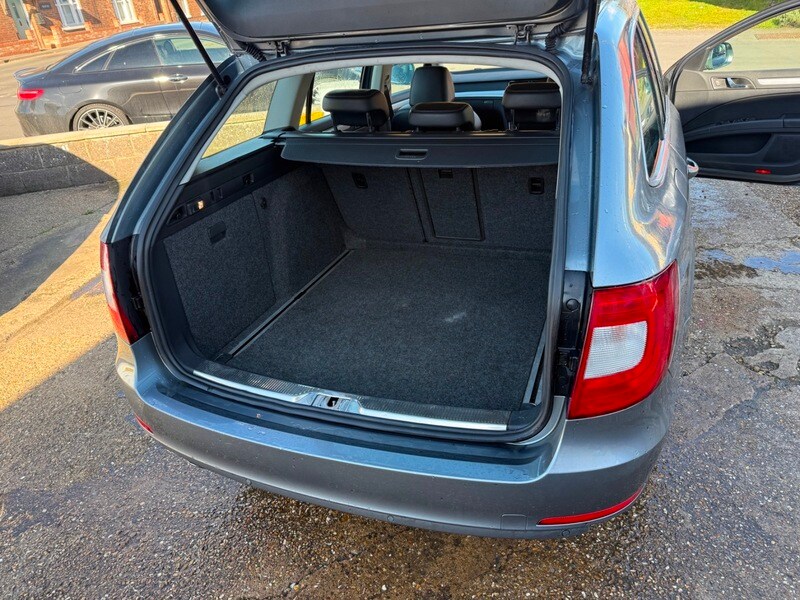 Used Skoda Superb 2012 for sale - 77821762: Photo 11