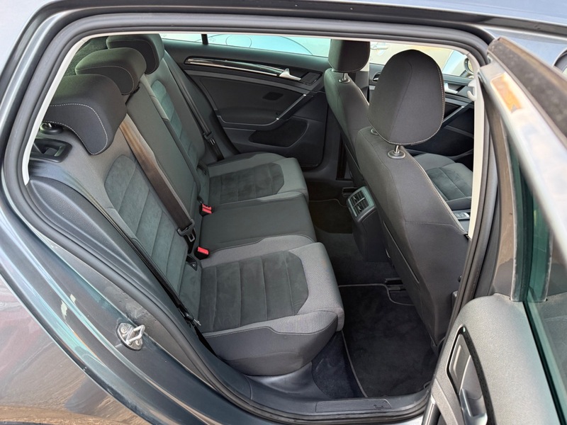 Used Volkswagen Golf 2017 for sale - 77655899: Photo 11
