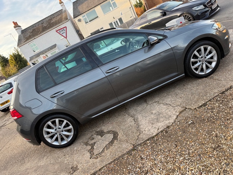 Used Volkswagen Golf 2017 for sale - 77655899: Photo 15