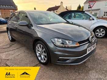 Used Volkswagen Golf 2017 for sale - 77655899: Photo