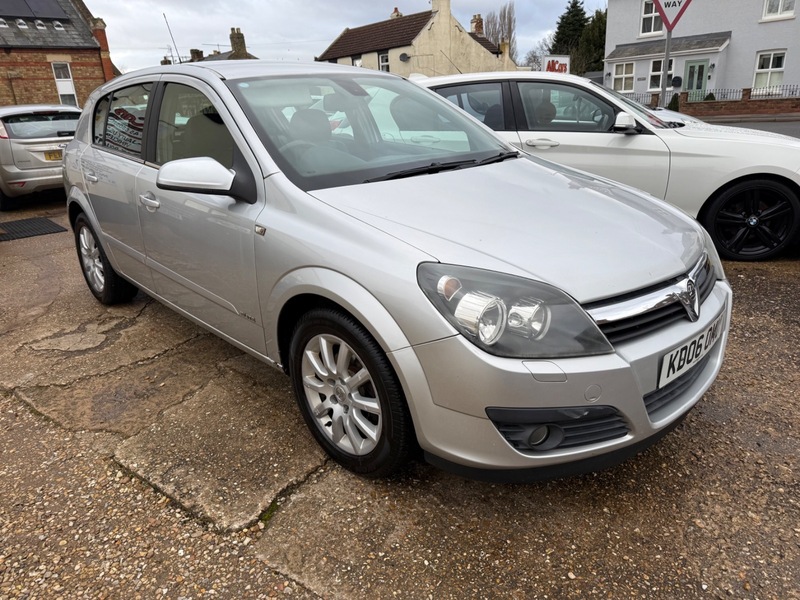 Used Vauxhall Astra 2006 for sale - 77572448: Photo 2