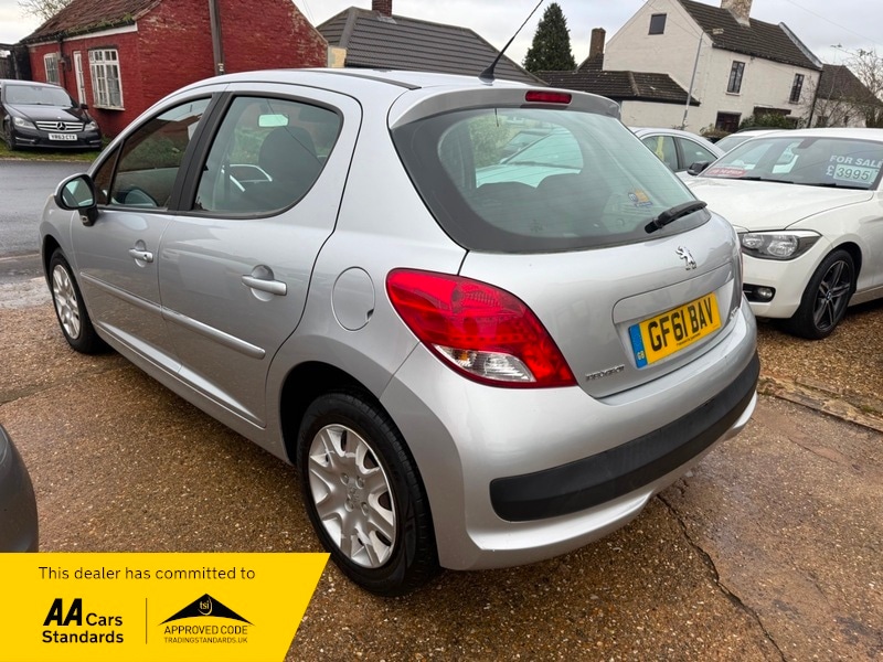 Used Peugeot 207 2011 for sale - 76768925: Photo 4