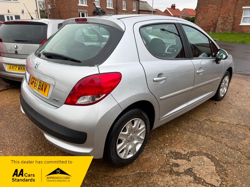 Used Peugeot 207 2011 for sale - 76768925: Photo 5