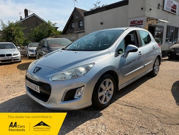 Used Peugeot 308 2013 for sale - 79314307: Photo
