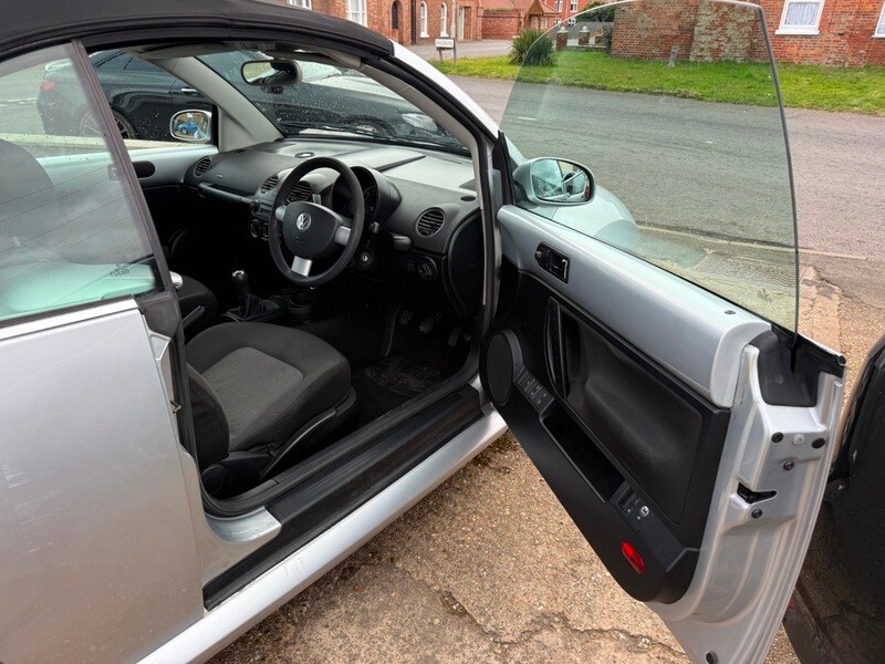 Used Volkswagen Beetle 2010 for sale - 77655909: Photo 10