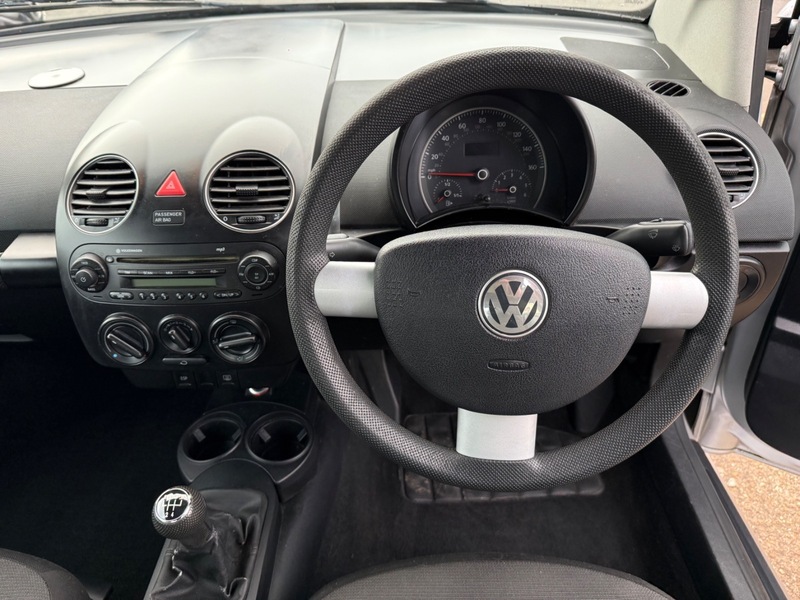Used Volkswagen Beetle 2010 for sale - 77655909: Photo 11