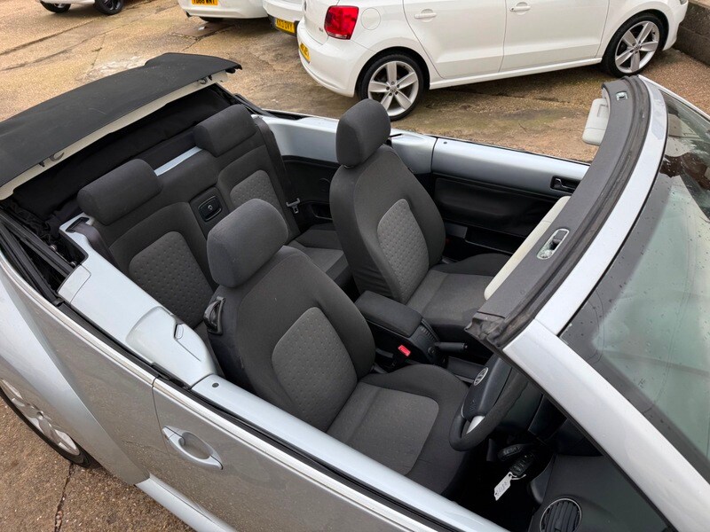 Used Volkswagen Beetle 2010 for sale - 77655909: Photo 15