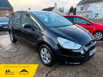 Used Ford S-Max 2010 for sale - 77395000: Photo