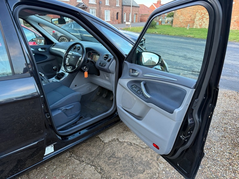 Used Ford S-Max 2010 for sale - 77395000: Photo 5