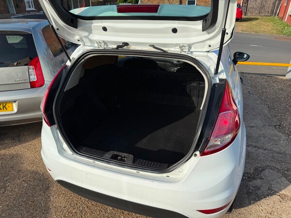Used Ford Fiesta 2014 for sale - 75307580: Photo 9