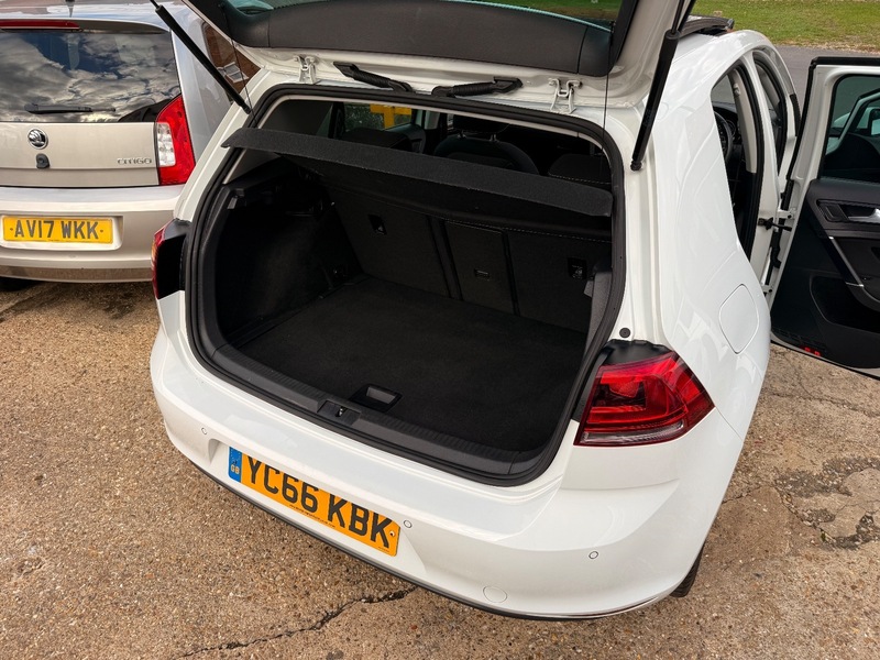 Used Volkswagen Golf 2016 for sale - 77154084: Photo 10