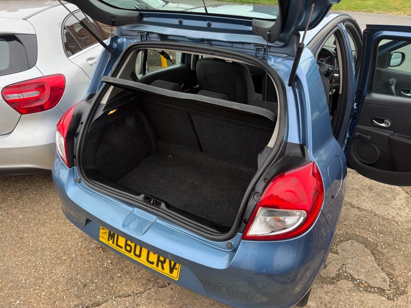 Used Renault Clio 2010 for sale - 77968100: Photo 10