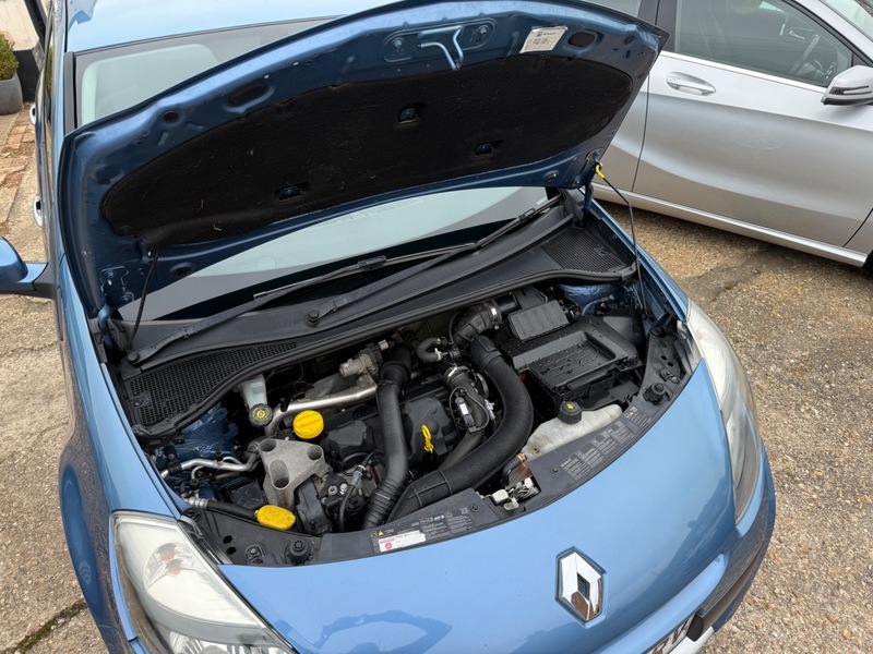 Used Renault Clio 2010 for sale - 77968100: Photo 11
