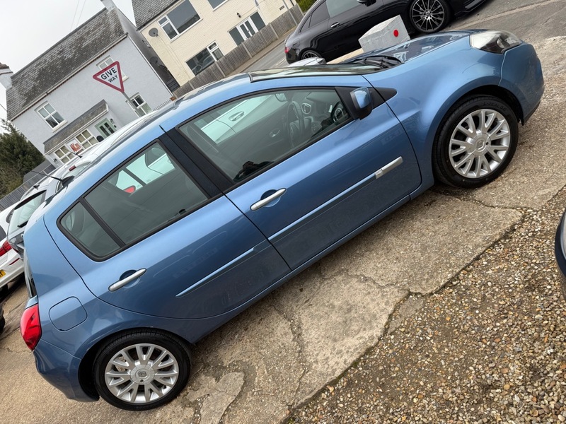 Used Renault Clio 2010 for sale - 77968100: Photo 12