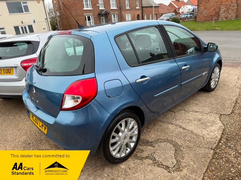 Used Renault Clio 2010 for sale - 77968100: Photo 4