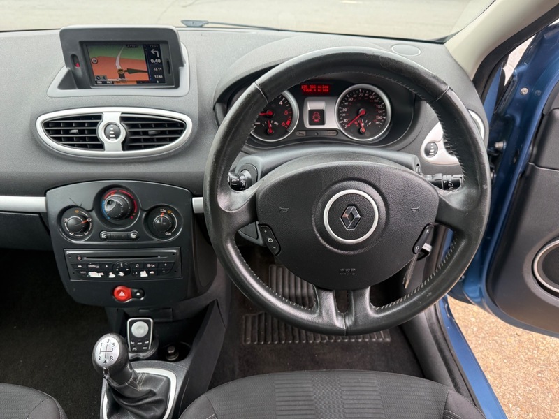 Used Renault Clio 2010 for sale - 77968100: Photo 8