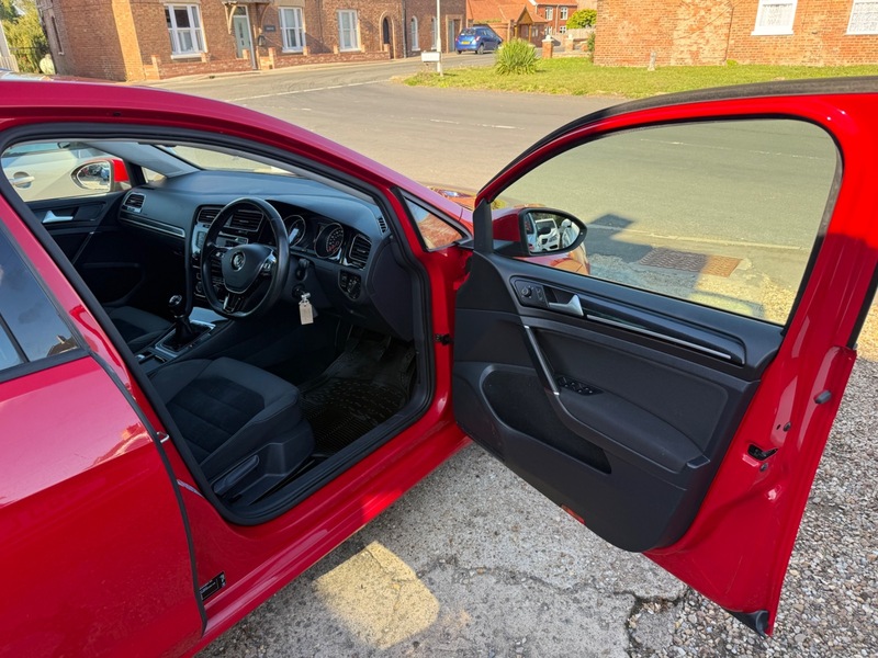 Used Volkswagen Golf 2015 for sale - 76304530: Photo 6