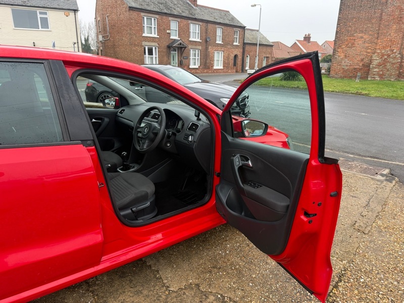 Used Volkswagen Polo 2014 for sale - 77370370: Photo 5