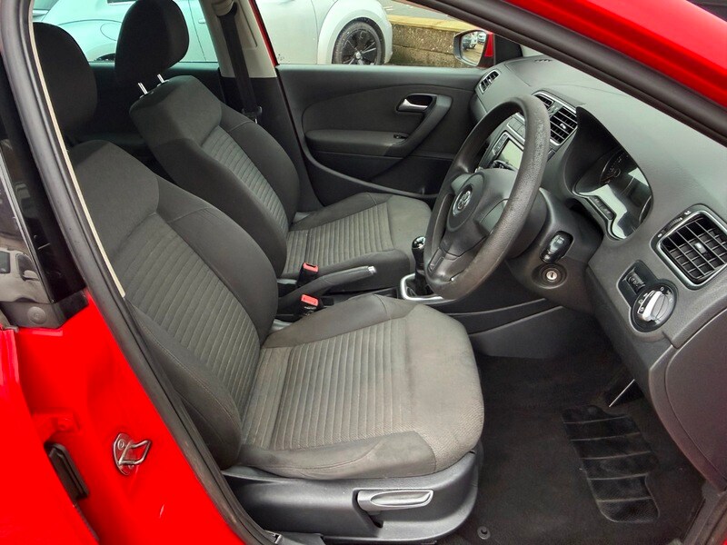 Used Volkswagen Polo 2014 for sale - 77370370: Photo 6