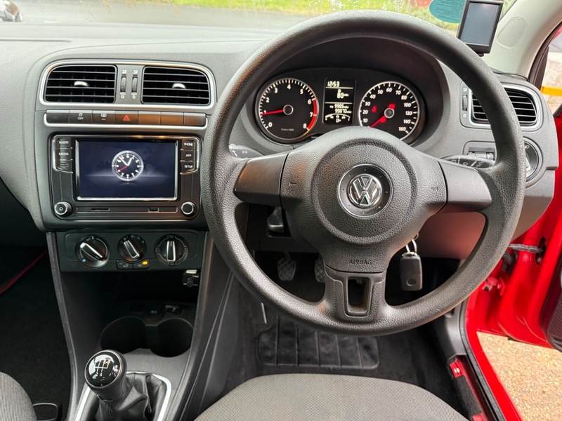 Used Volkswagen Polo 2014 for sale - 77370370: Photo 7