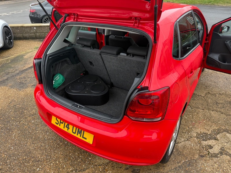 Used Volkswagen Polo 2014 for sale - 77370370: Photo 9