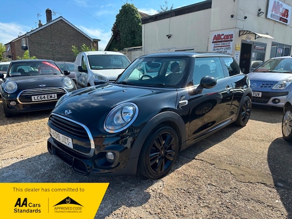 Used MINI One 2018 for sale - 73583702: Photo 1