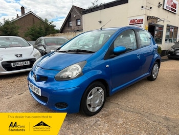 Used Toyota AYGO 2010 for sale - 79346437: Photo
